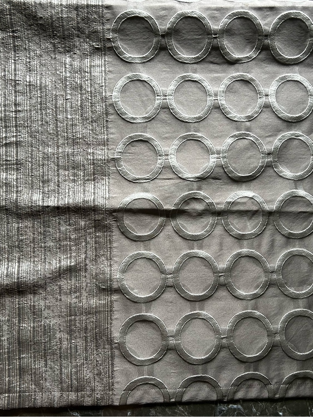 Window curtains. Clean like new - Picture 5 of 6